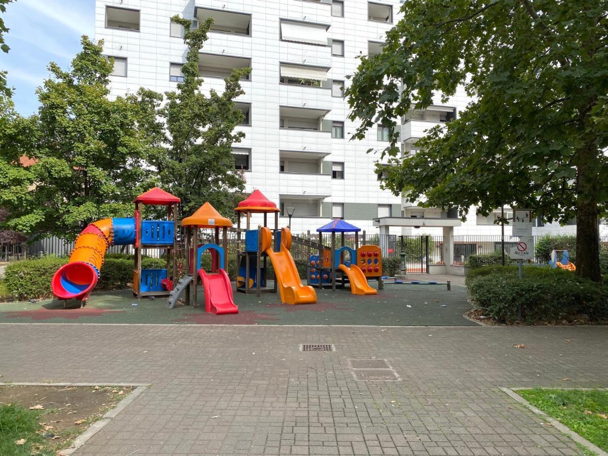 Appartamento Sulla Metro 3 Gialla Maciachini Milan Bagian luar foto