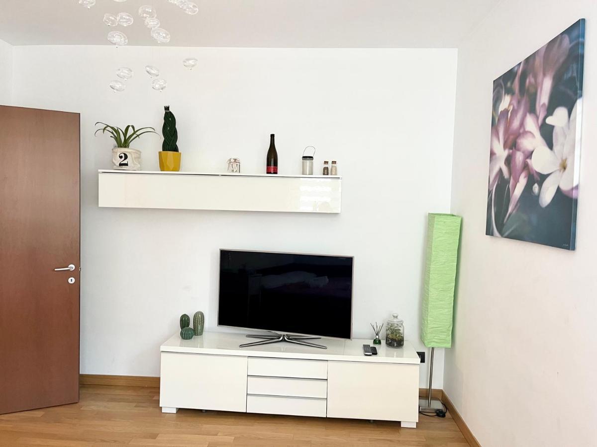 Appartamento Sulla Metro 3 Gialla Maciachini Milan Bagian luar foto